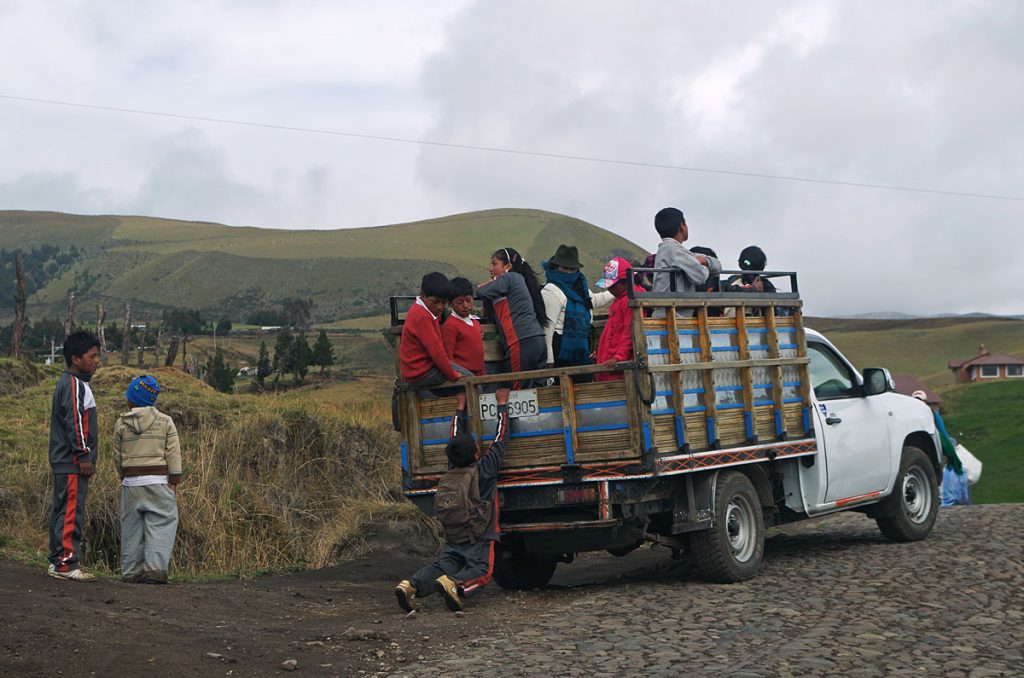cayambe_schoolbus_0535_09282016_1200x795_90