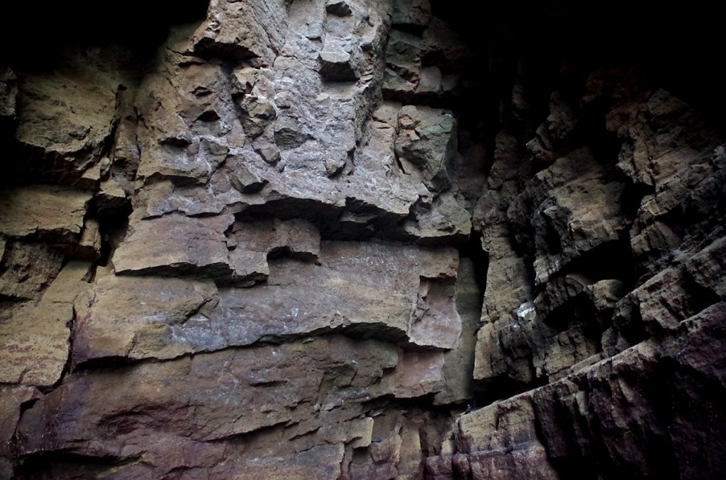 seacavewalls_1592_10052016_1200x795_90