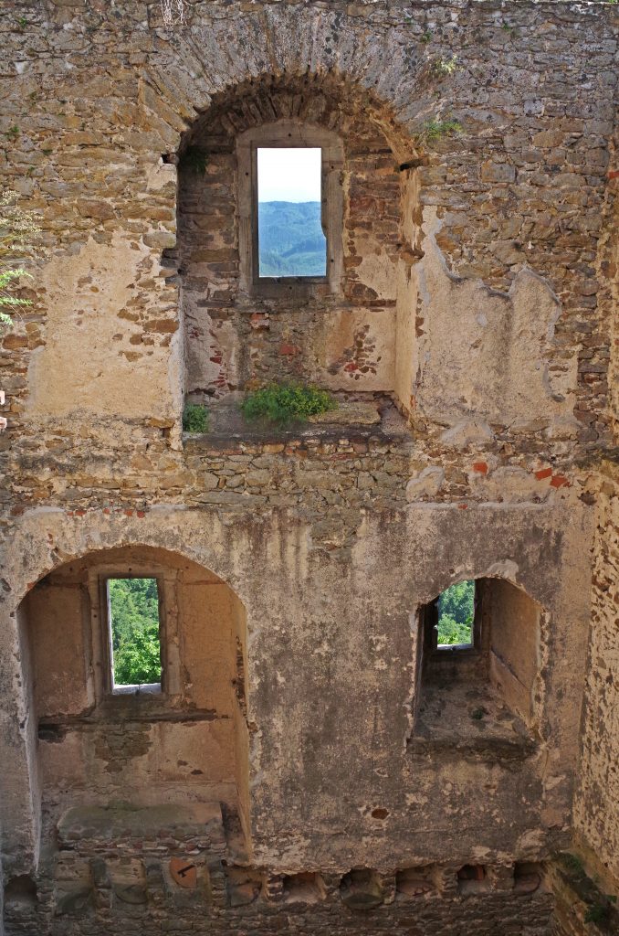 Burg Aggstein Castle ruins