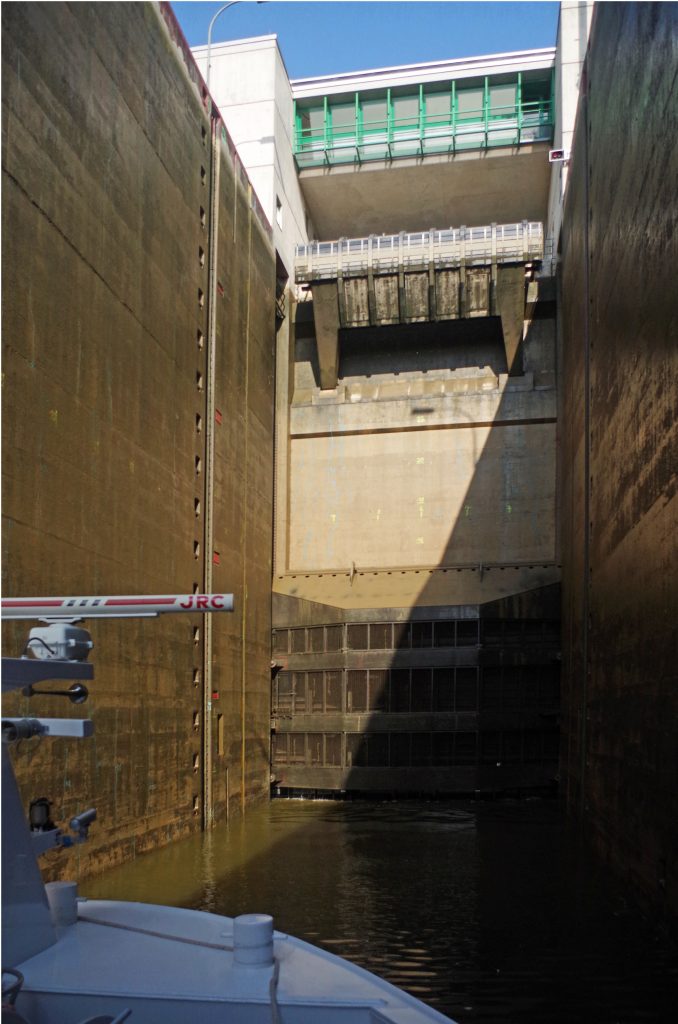 Tall lock on the Rhine-Main-Danube Canal