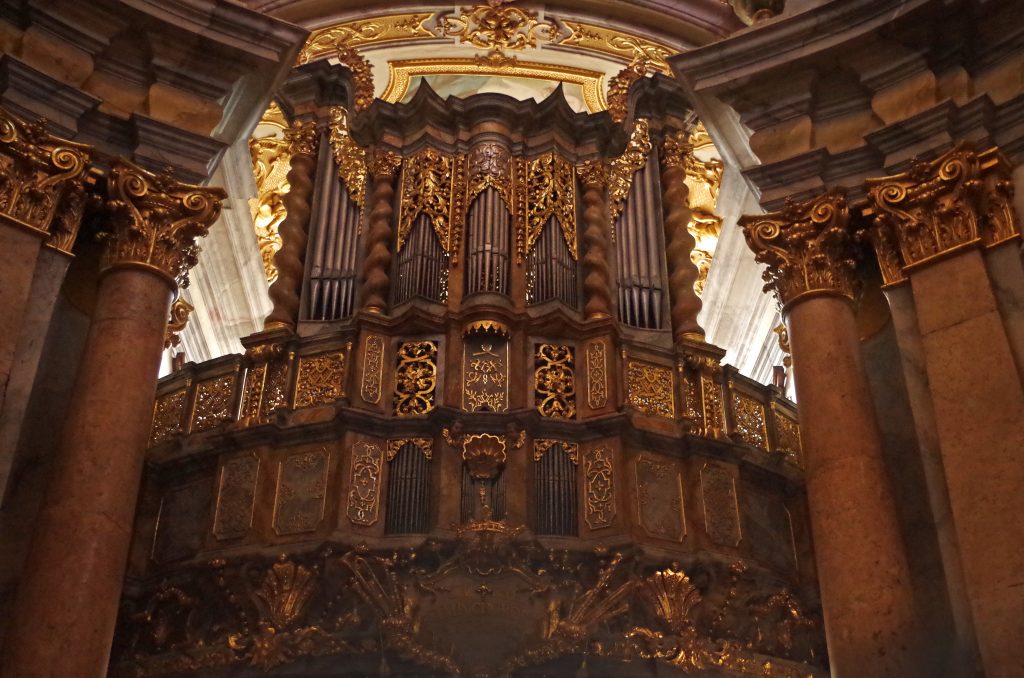 Pipe organ at the Weltenburg Abbey, Regensburg