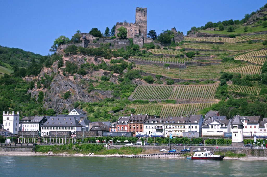 Cruising along the Rhine from Cruising by Rüdesheim to Cologne