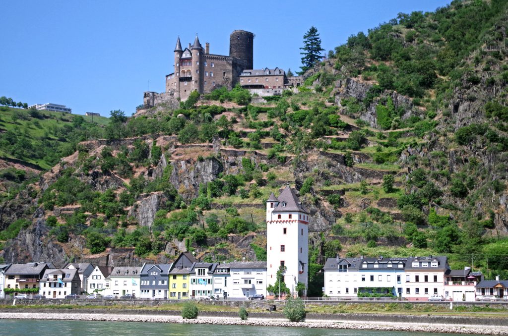 Cruising along the Rhine from Cruising by Rüdesheim to Cologne