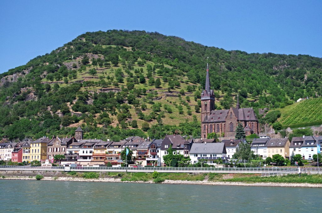 Cruising along the Rhine from Cruising by Rüdesheim to Cologne